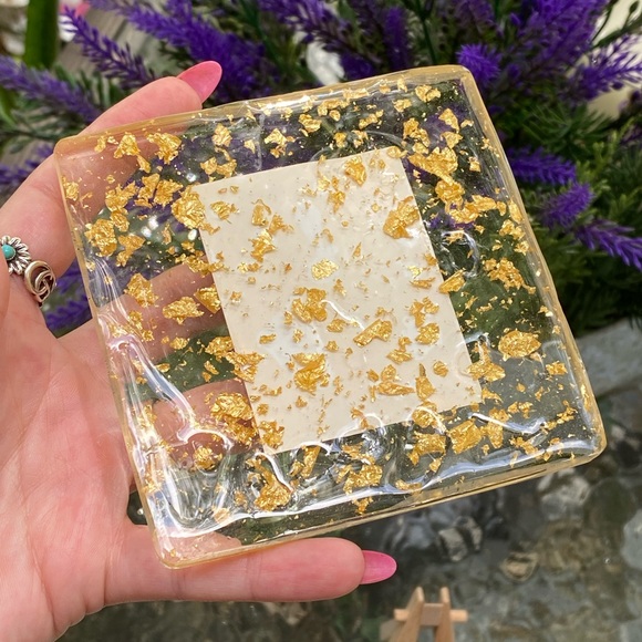 Taylor Swift Exile with Gold Flakes Resin Display Art & Mini Easel - Picture 7 of 14